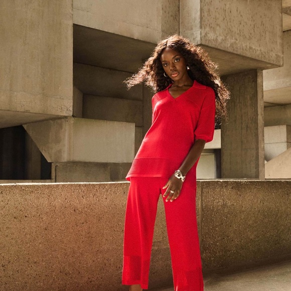 Joseph Ribkoff Red Sweater Knit Culotte crop pants with Pointelle Detail L NWOT - Picture 4 of 14